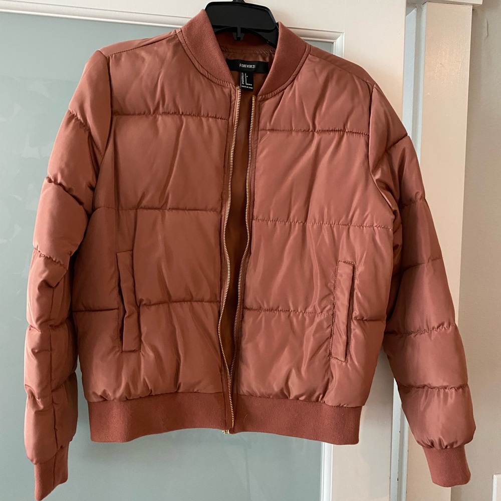 Rose colored puffer jacket w/ gold zip